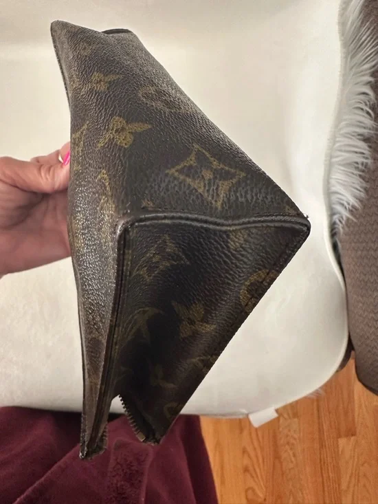 EUC Louis Vuitton Brown Monogram Canvas Toiletry 19 w/ cert of authenticity - Picture 11 of 16